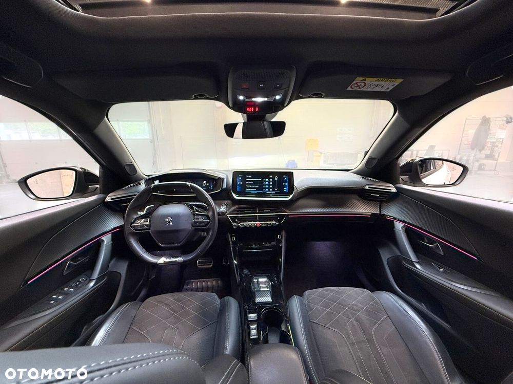 Peugeot 2008 1.2 PureTech GT Line S&S EAT8 - 31