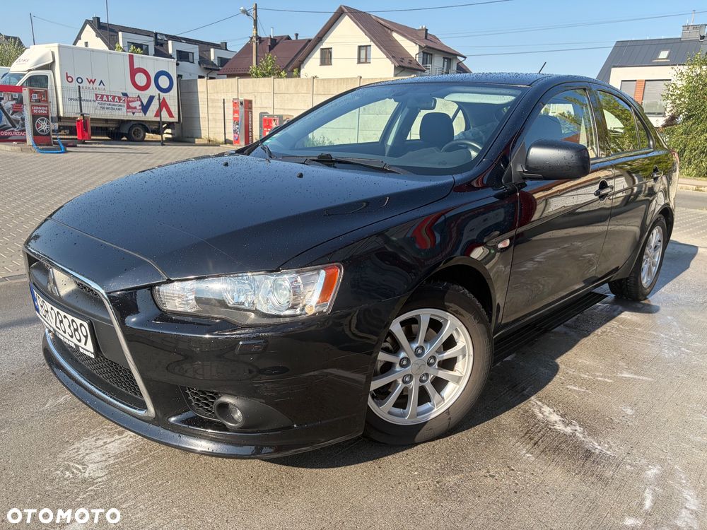 Mitsubishi Lancer 1.6 Invite - 1