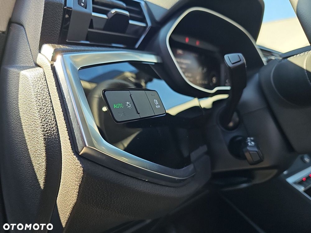 Audi Q3 Sportback - 11