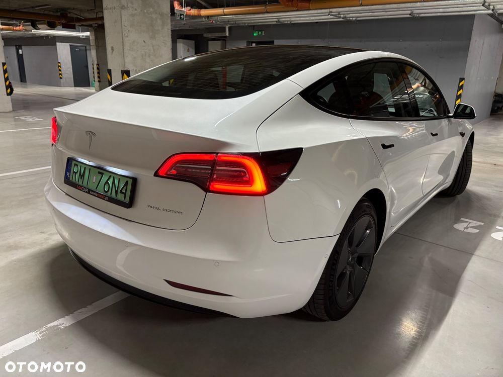 Tesla Model 3 - 8
