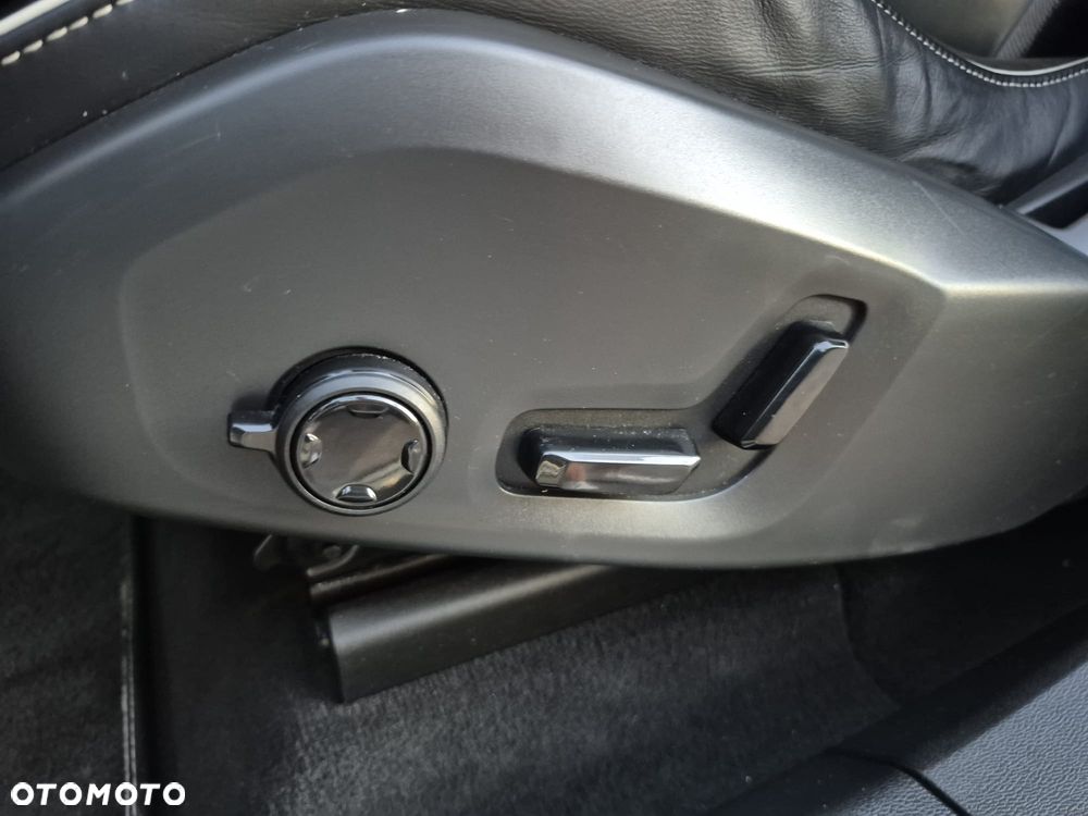 Volvo XC 60 - 33