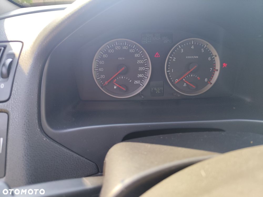 Volvo S40 1.8 Momentum - 3