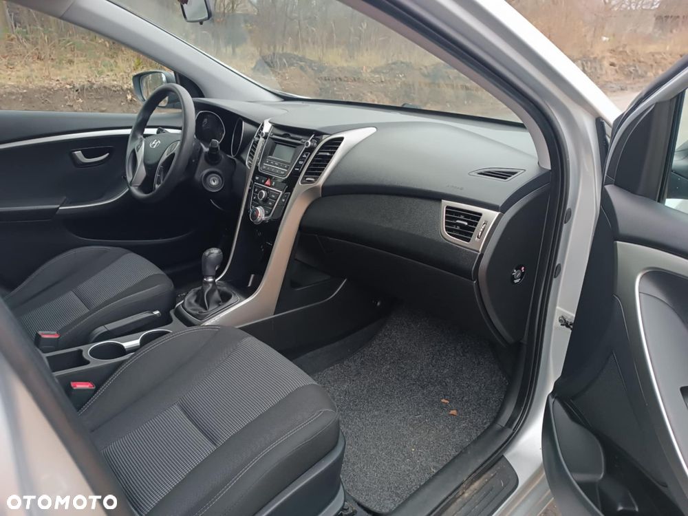 Hyundai i30 1.4 Classic + - 10