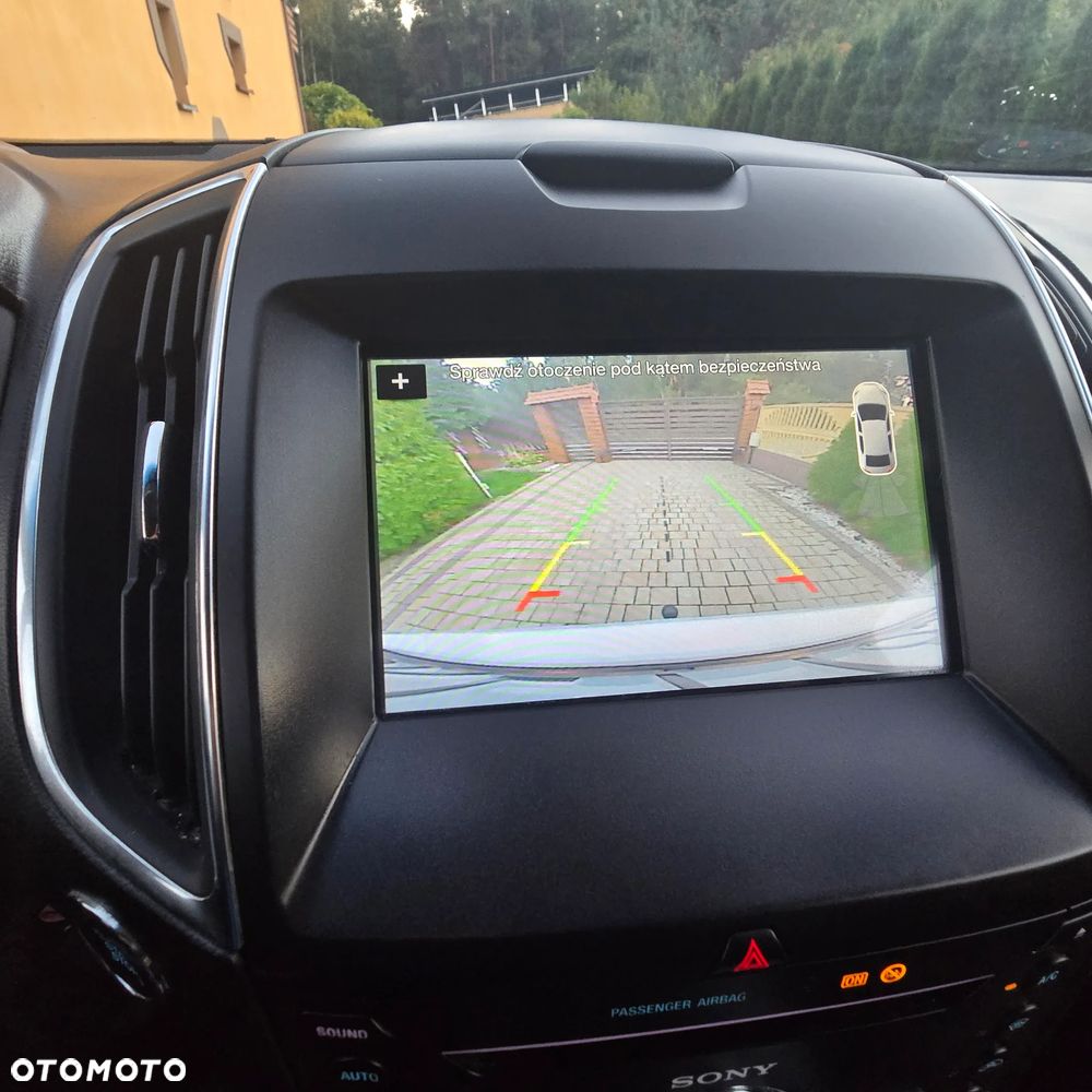 Ford Edge - 8