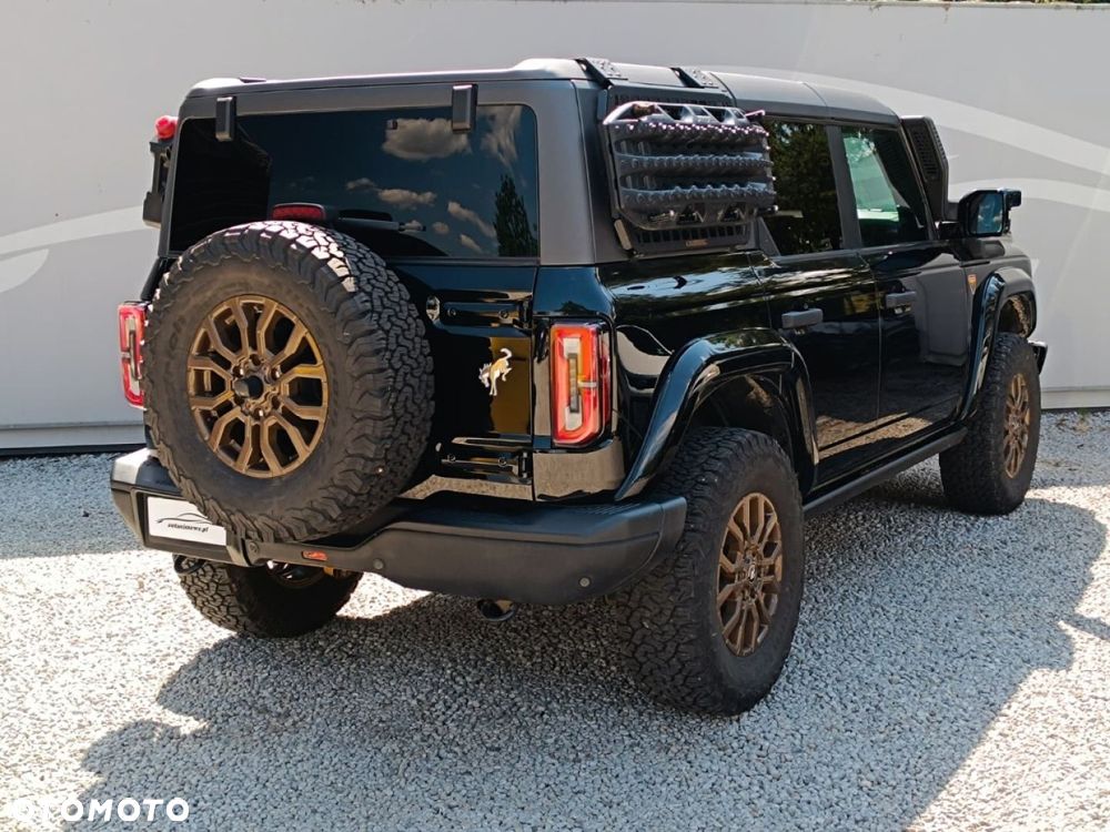 Ford Bronco - 3