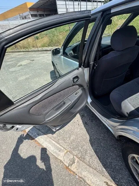 Toyota Corolla L/B 1.4 Sol AC - 15