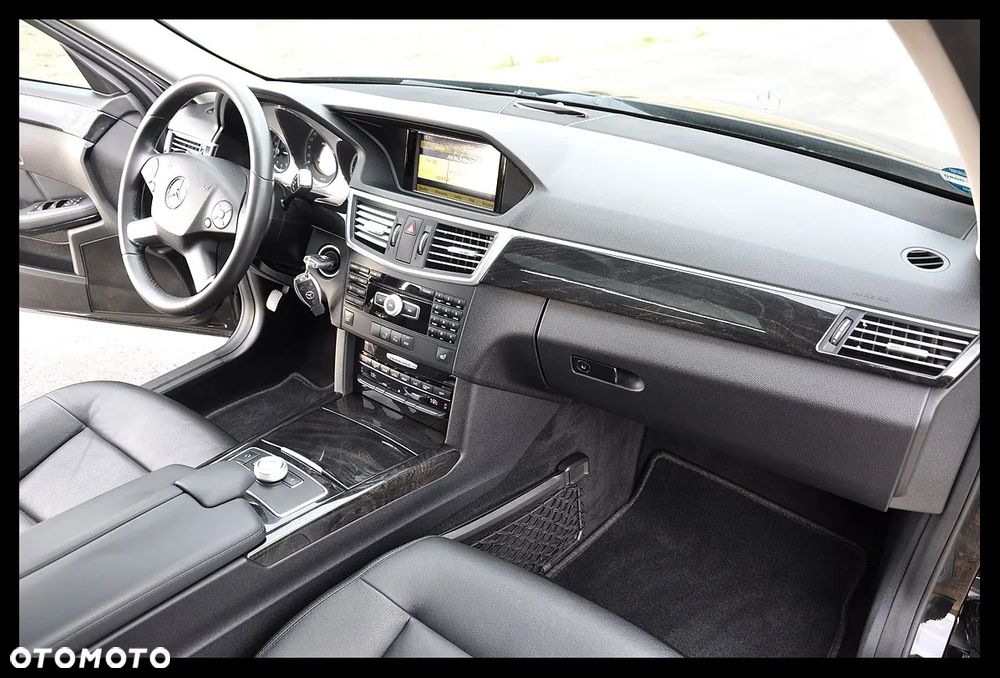 Mercedes-Benz Klasa E 300 BLUETEC 7G-TRONIC Avantgarde - 20