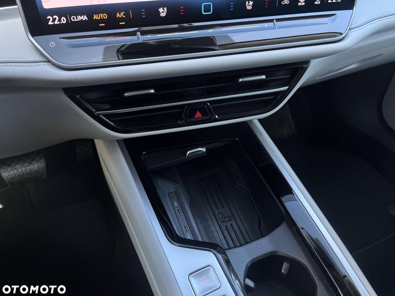 Volkswagen Passat 2.0 TDI SCR Elegance DSG - 28