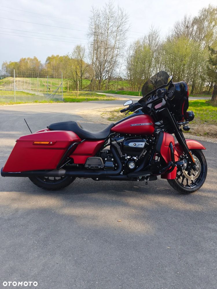 Harley-Davidson Touring Street Glide - 4