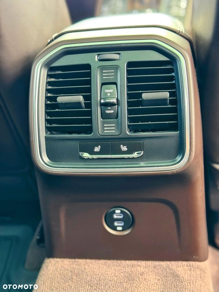 Porsche Macan S - 25