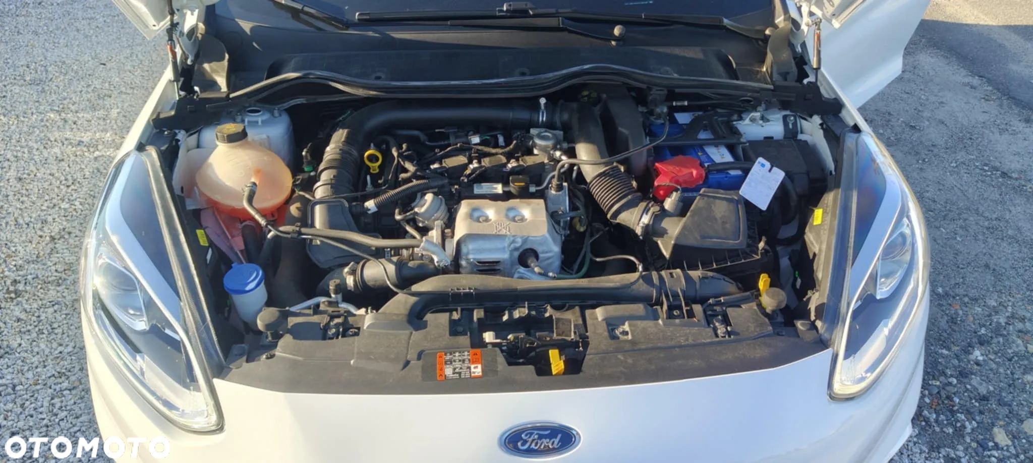 Ford Fiesta 1.0 EcoBoost S&S ST-LINE - 34