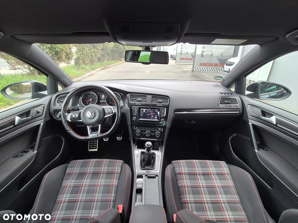 Volkswagen Golf GTI BlueMotion Technology - 32