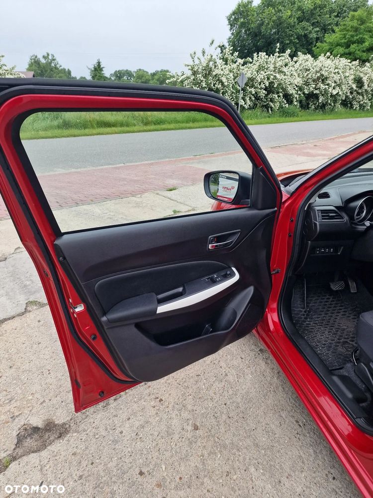 Suzuki Swift 1.2 Dualjet SHVS Premium Plus CVT - 14