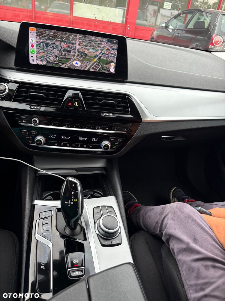 BMW Seria 5 520d mHEV - 15