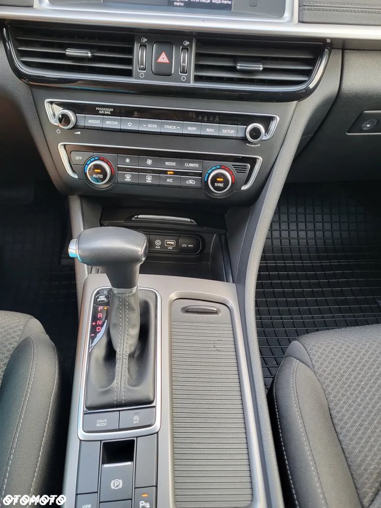 Kia Optima 1.6 T-GDI L DCT - 25