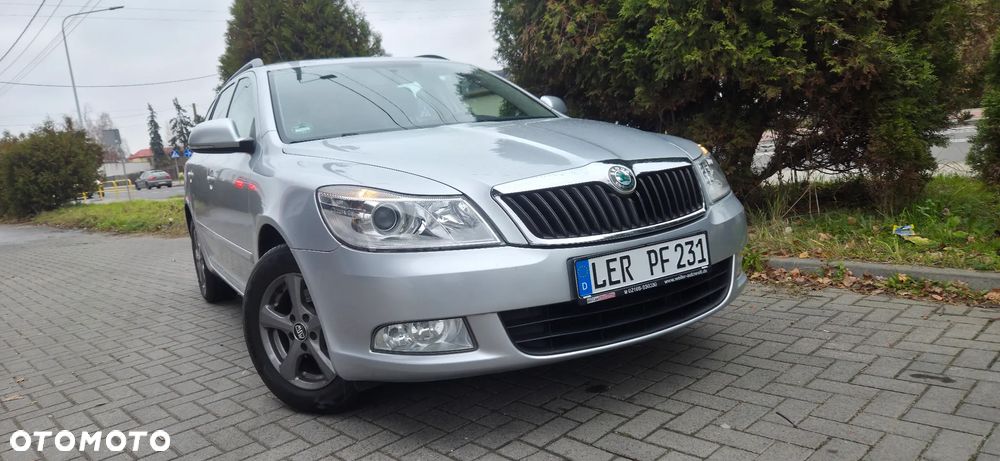 Skoda Octavia 1.6 TDI DPF Ambiente - 22