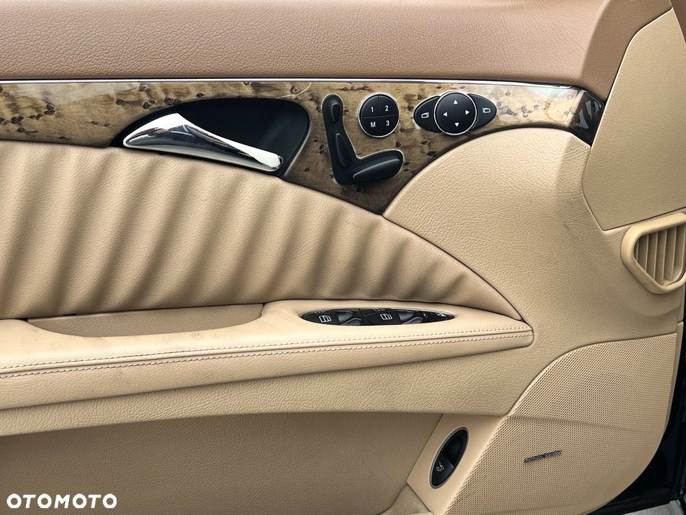 Mercedes-Benz Klasa E 500 4-Matic Avantgarde - 16