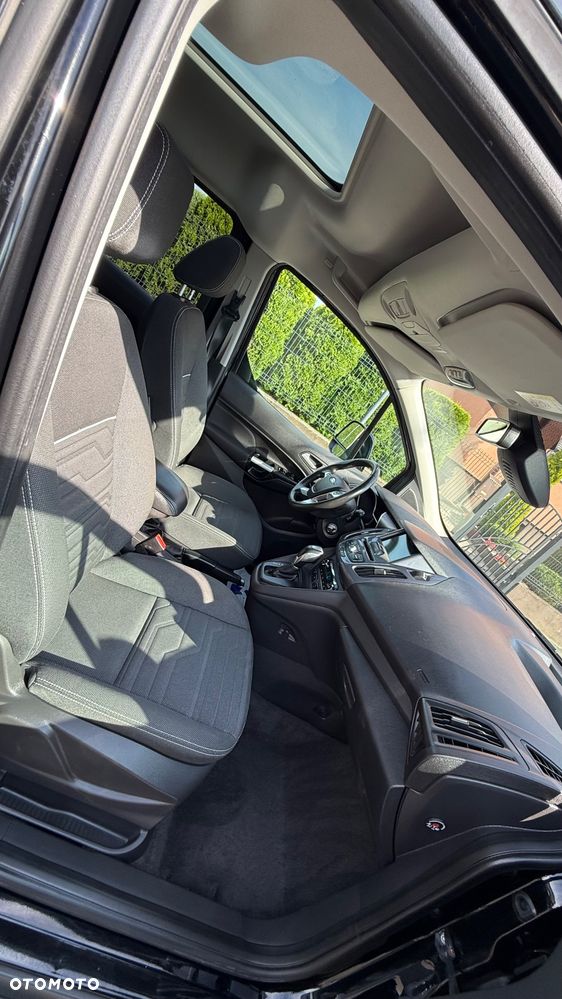 Ford Tourneo Connect Grand - 15