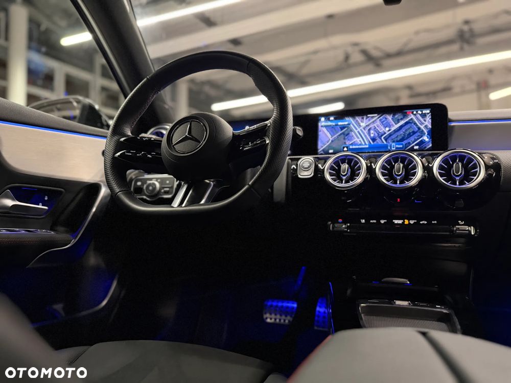 Mercedes-Benz Klasa A 200 AMG Line 7G-DCT - 13