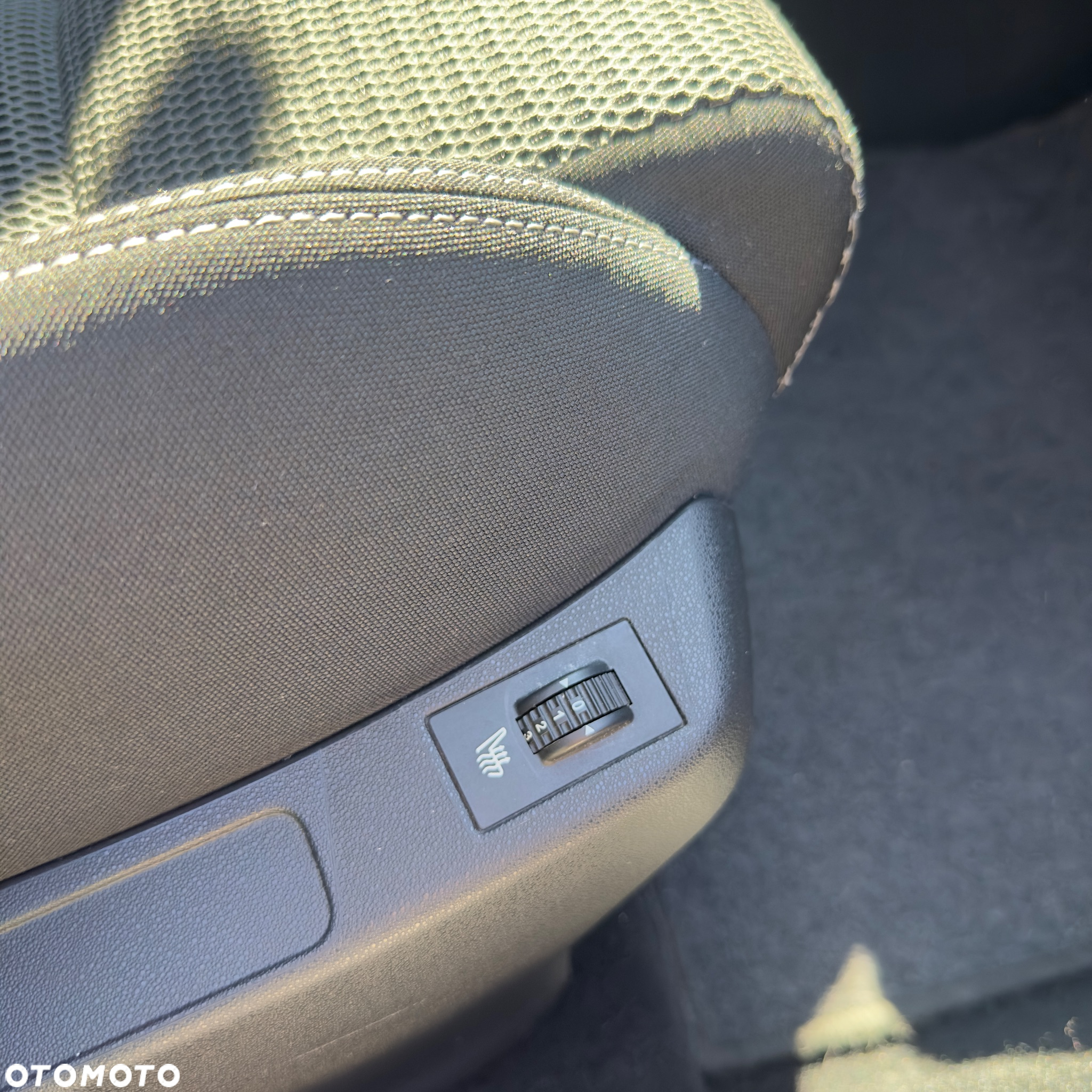 Citroën C4 1.2 e-THP Exclusive - 12