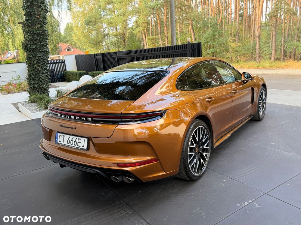 Porsche Panamera 4 E-Hybrid - 11