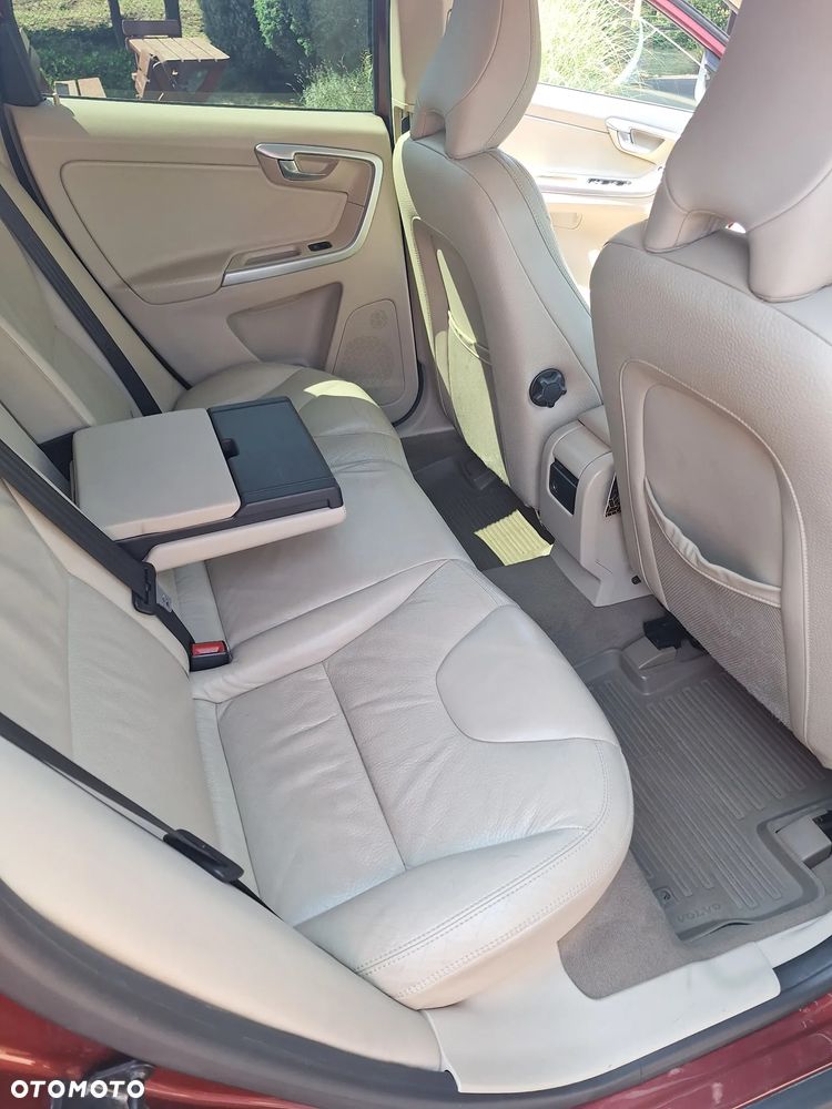 Volvo XC 60 D5 AWD Summum - 24
