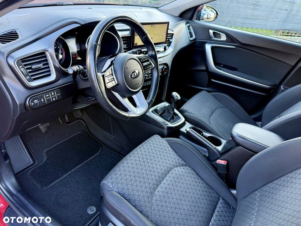 Kia Ceed 1.4 T-GDI OPF Platinum Edition - 17