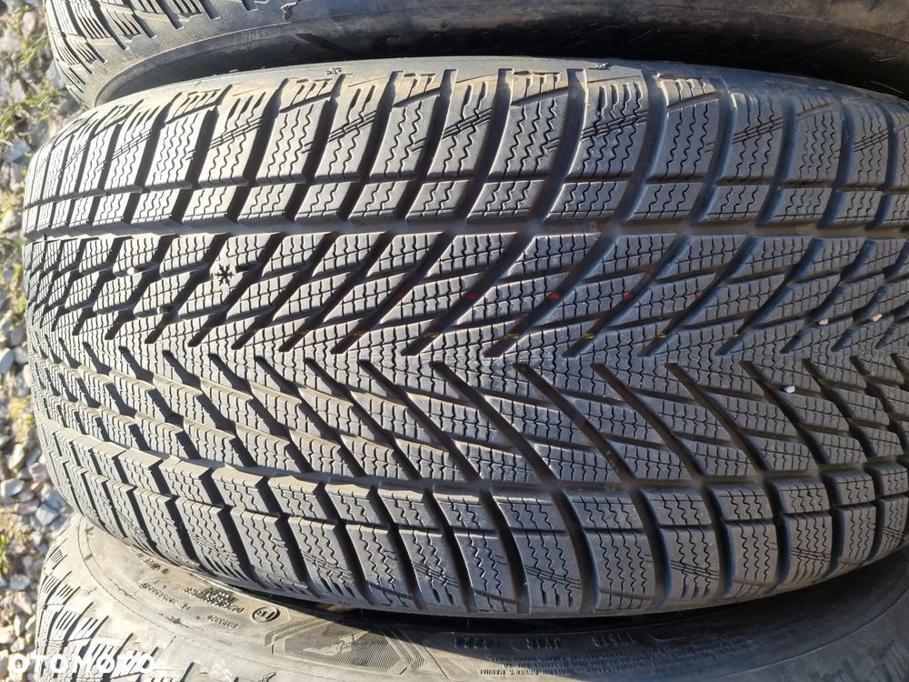 Opony Goodyear UltraGrip Performance3 235/40R19 96V 2024r.4x8,5mm jak nowe - 4