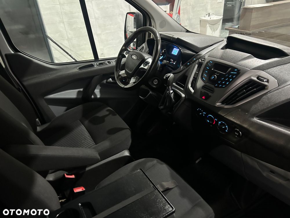Ford Transit custon - 23