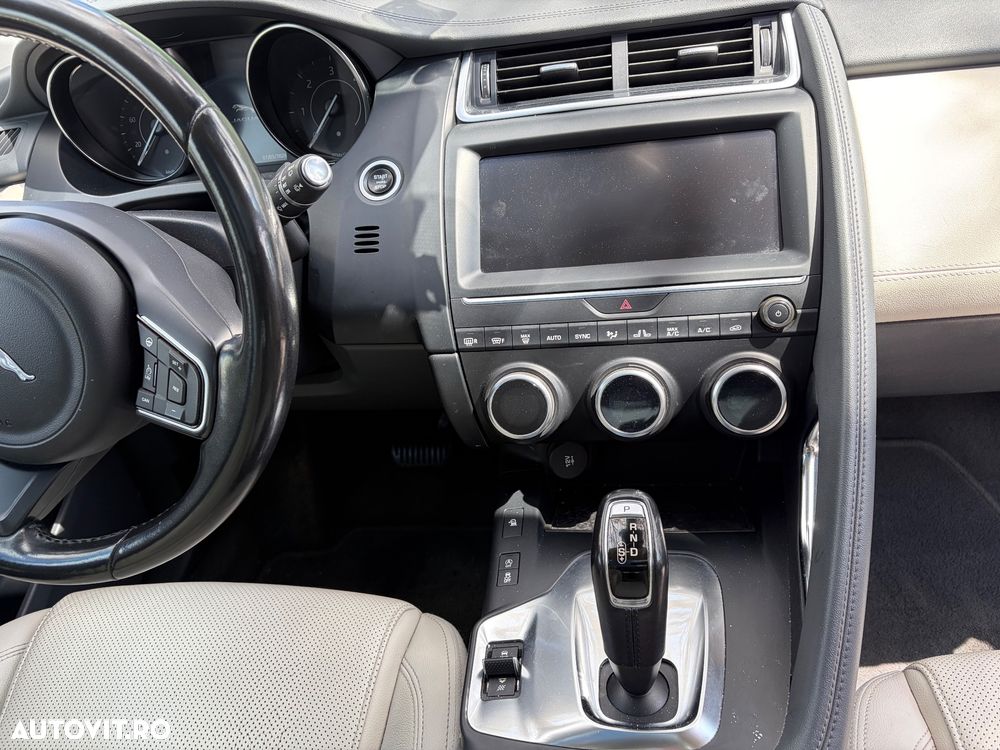 Jaguar E-Pace D150 AWD Aut. HSE - 9