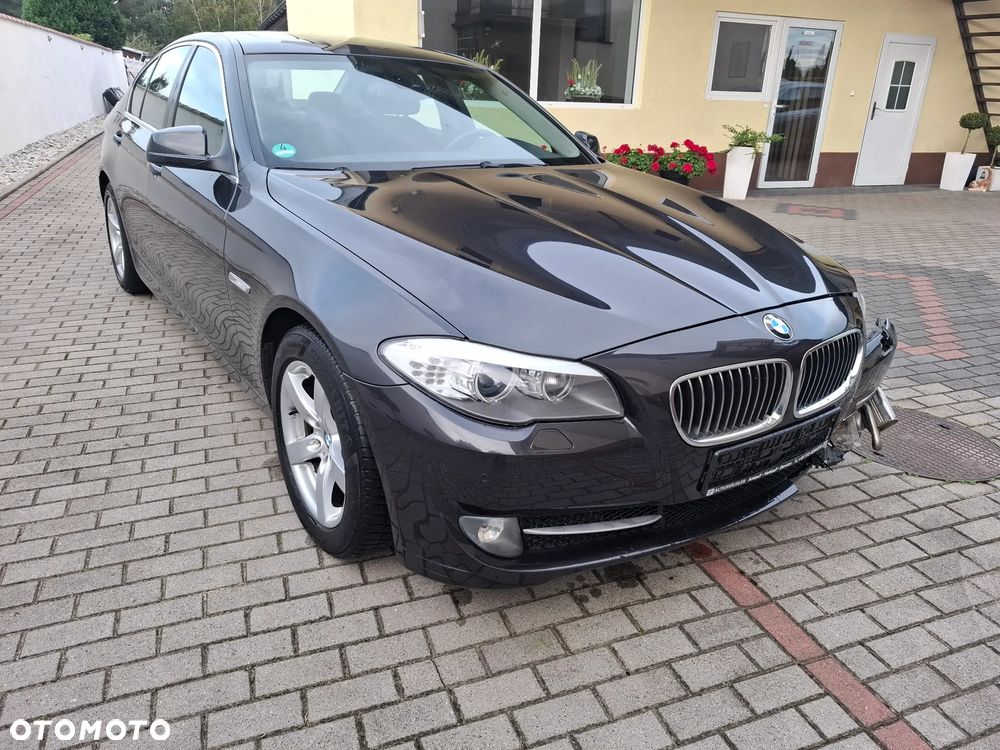BMW Seria 5 2011 photo 2