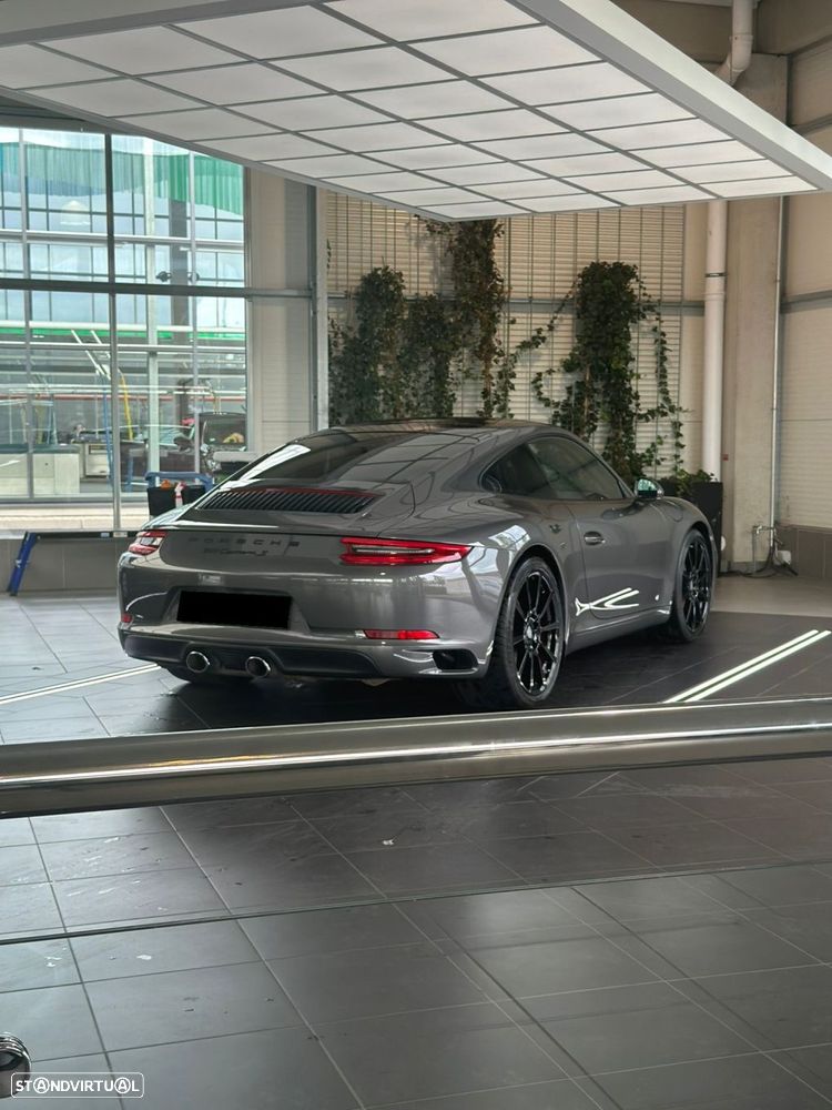 Porsche 911 Série F - 2