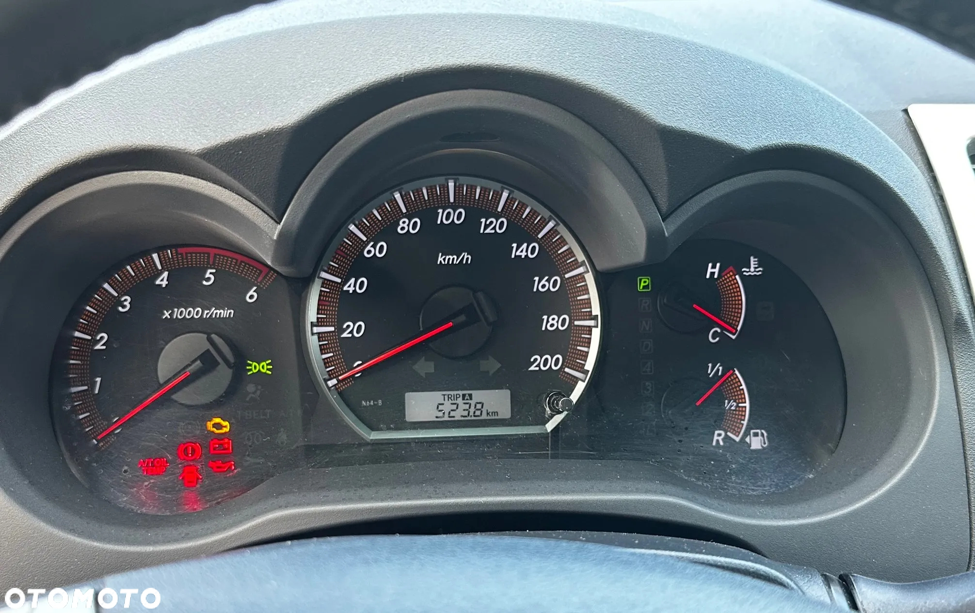 Toyota Hilux - 15