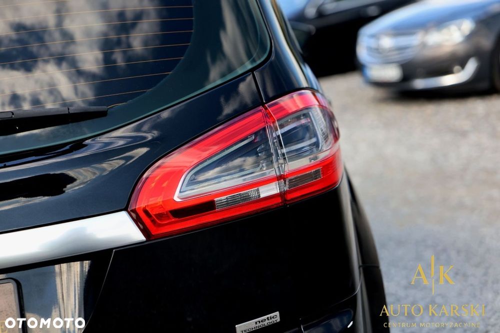 Ford S-Max - 22