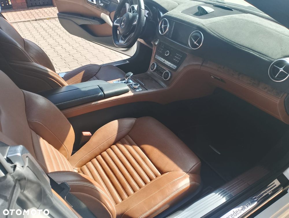 Mercedes-Benz SL 500 9G-TRONIC - 7