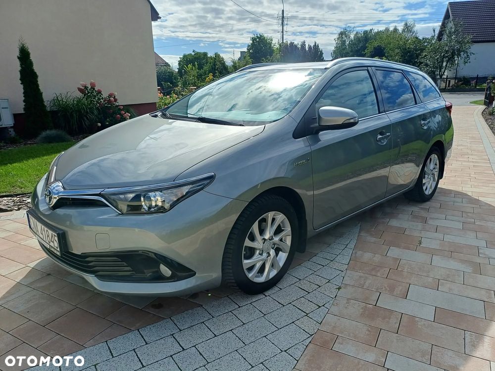 Toyota Auris 1.8 HSD Luna - 4