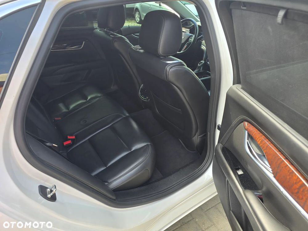 Cadillac XTS - 11