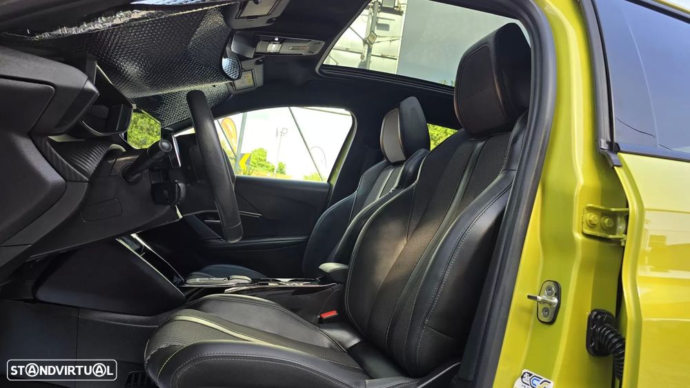 Peugeot 208 1.2 Hybrid GT e-DCS6 - 13