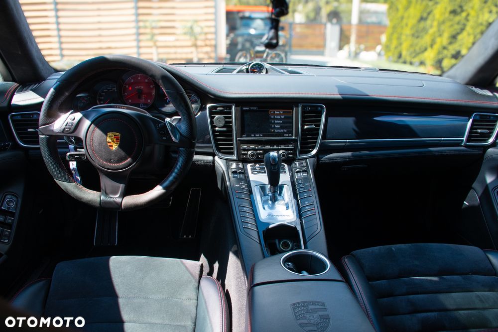 Porsche Panamera GTS - 15