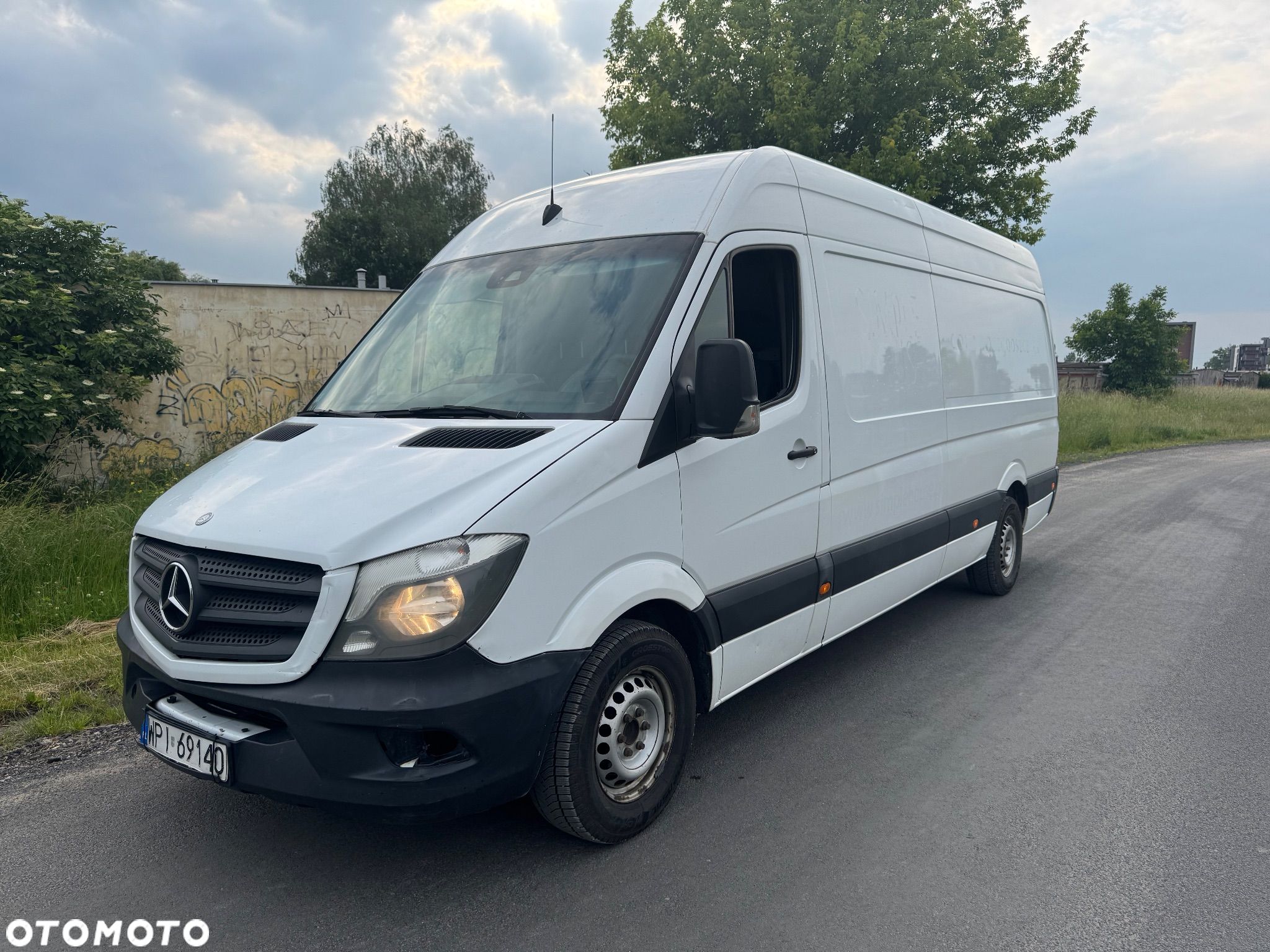 Mercedes-Benz Sprinter - 1