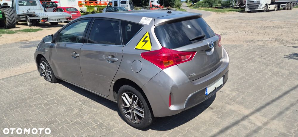Toyota Auris Hybrid 135 Comfort - 13