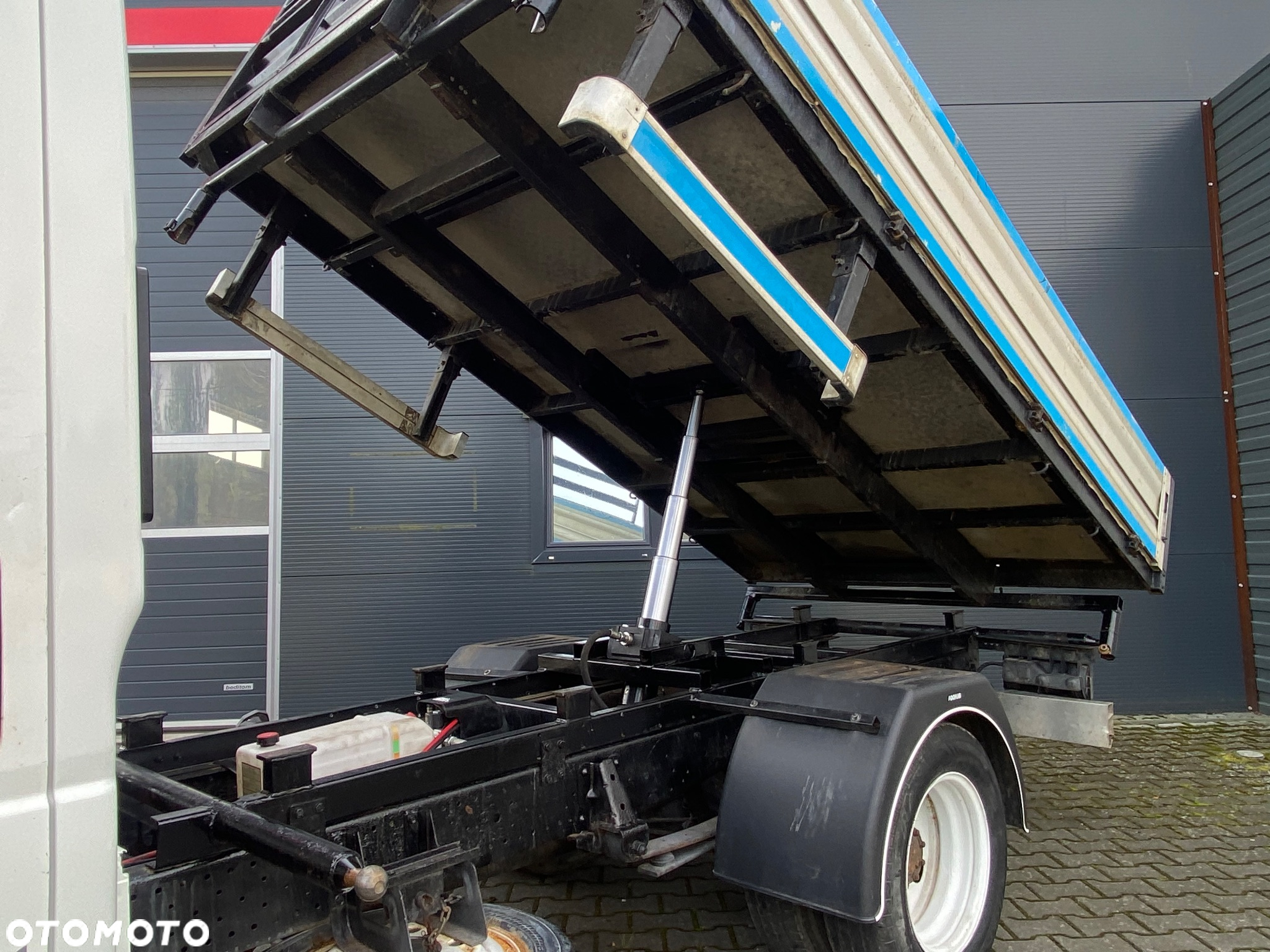 Mitsubishi Fuso - 3