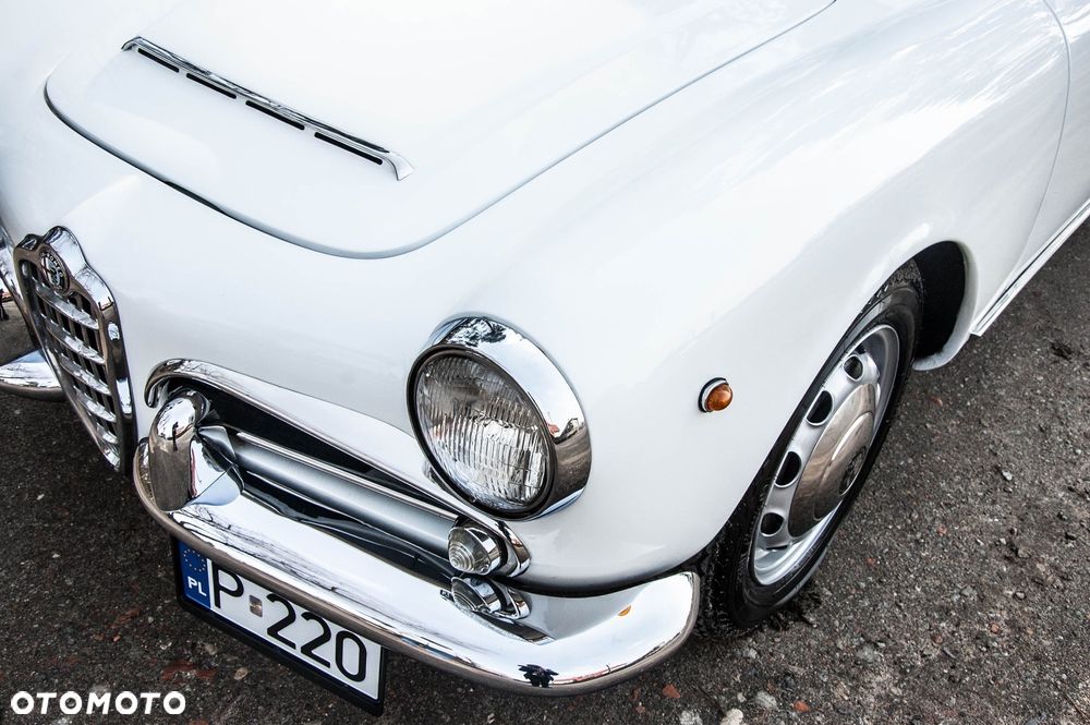 Alfa Romeo Giulia - 16