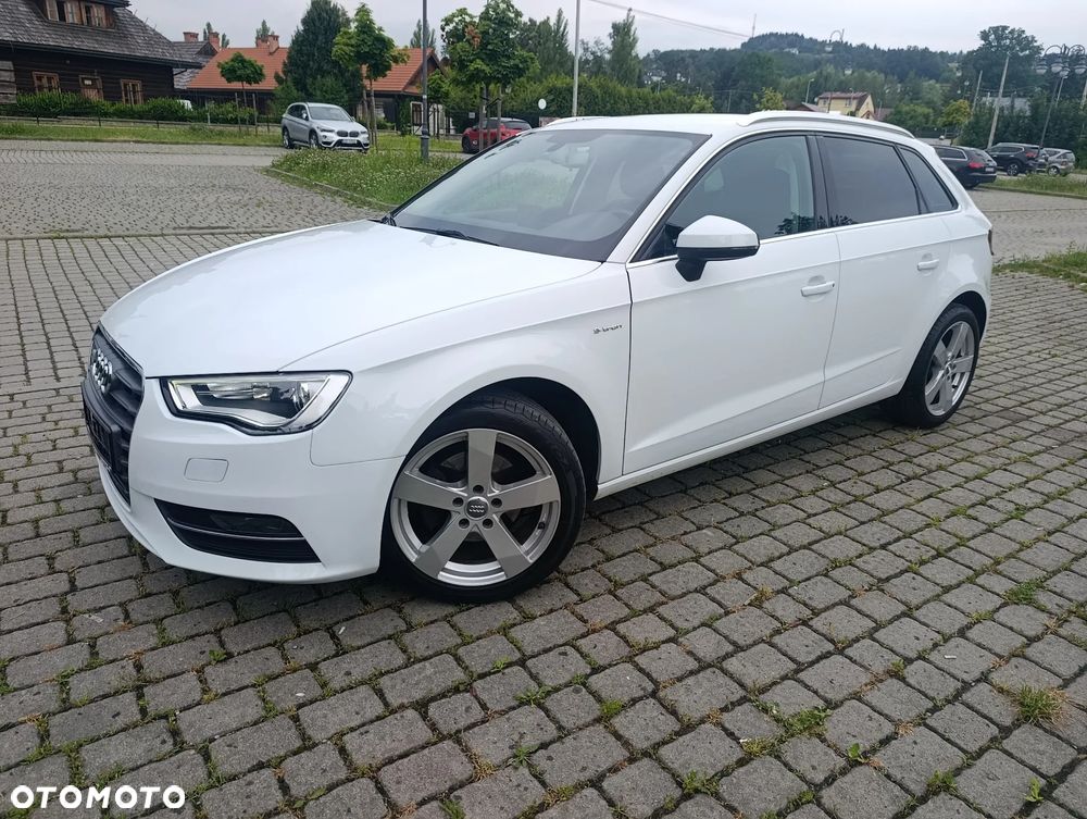 Audi A3 Sportback 30 g-tron S tronic - 2