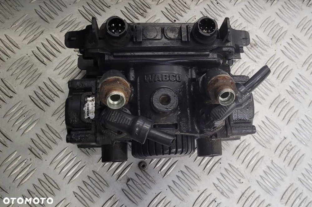 ZAWÓR MODULATOR TYLNEJ OSI IVECO / SOLARIS 4801040056 - 1