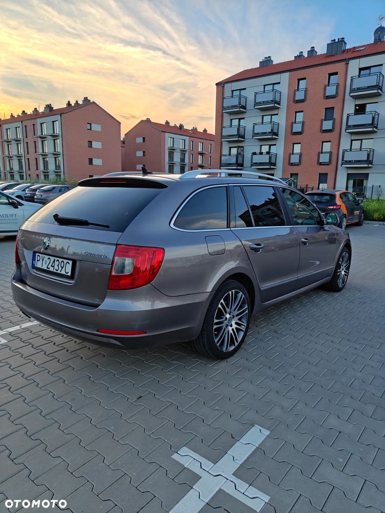 Skoda Superb 1.8 TSI Elegance DSG - 7