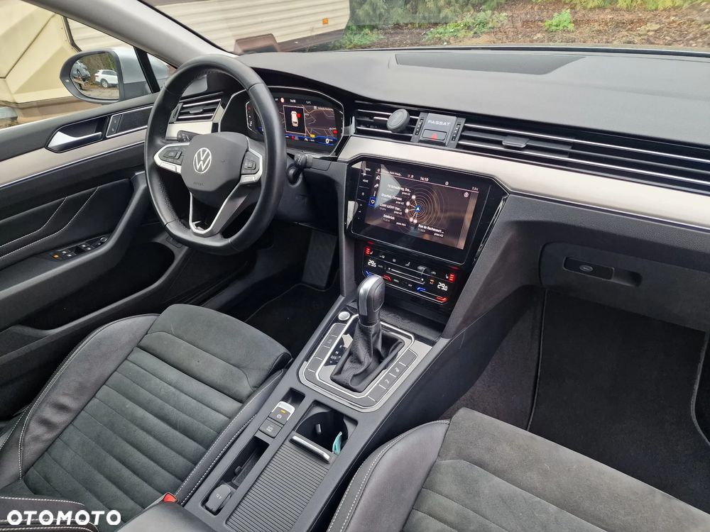 Volkswagen Passat 2.0 TDI SCR DSG Business - 14