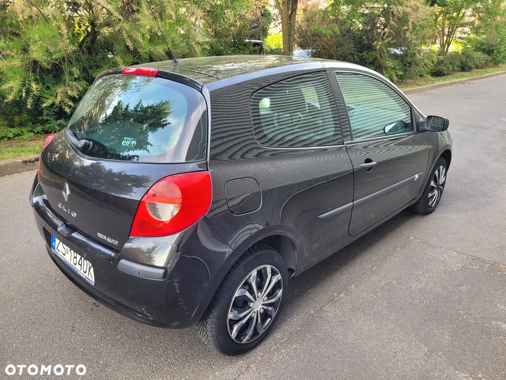 Renault Clio 1.2 16V Expression - 4