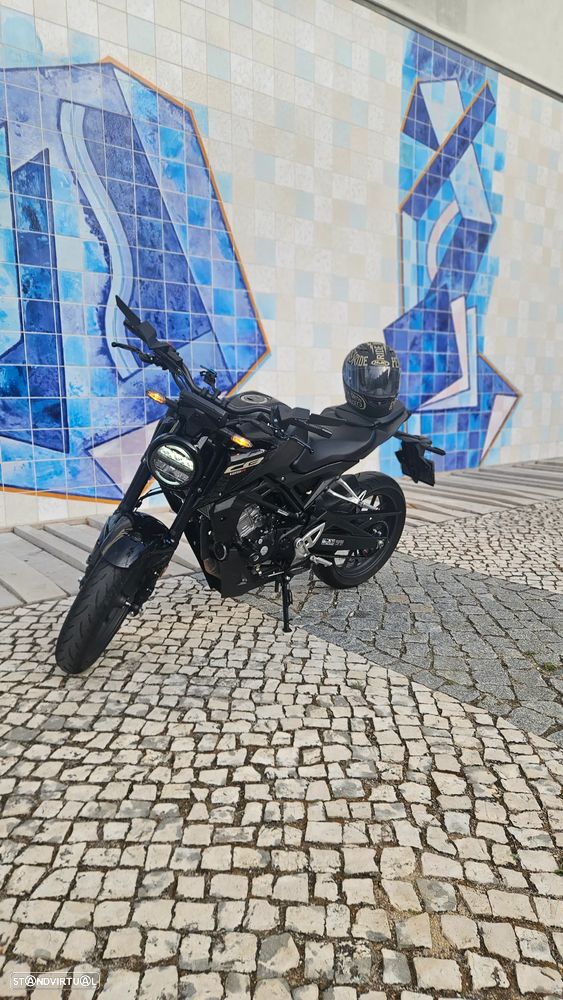 Honda CB 125 R - 9