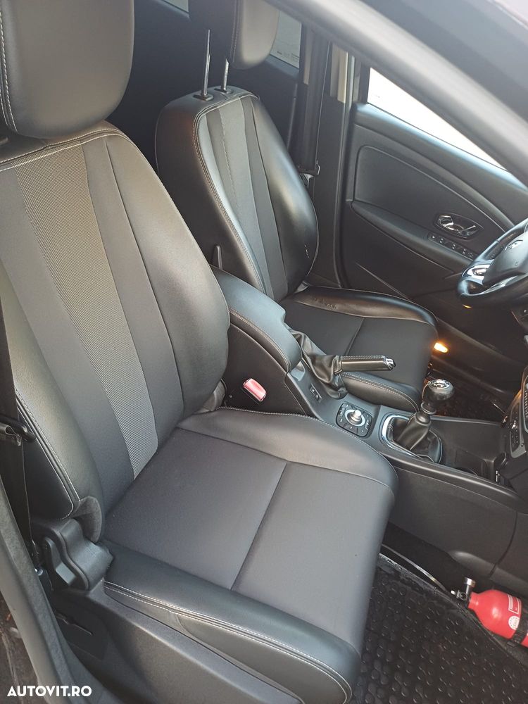 Renault Megane dCi 95 FAP Paris - 7